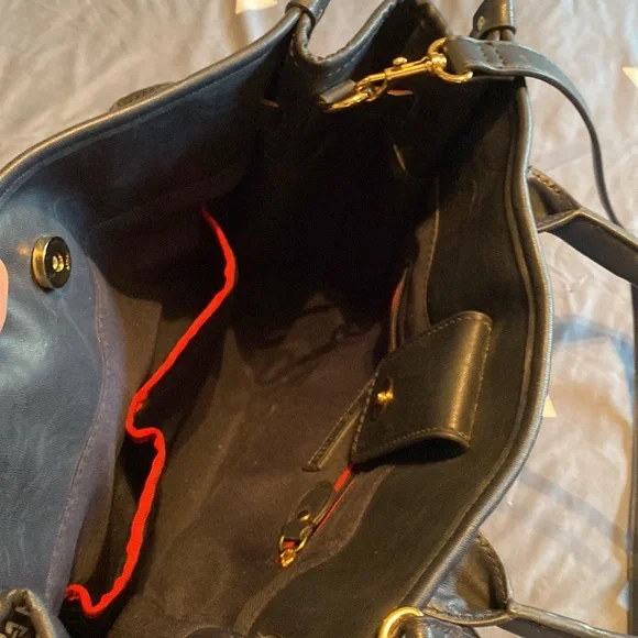 Lovingly worn - Picture 2 of 3